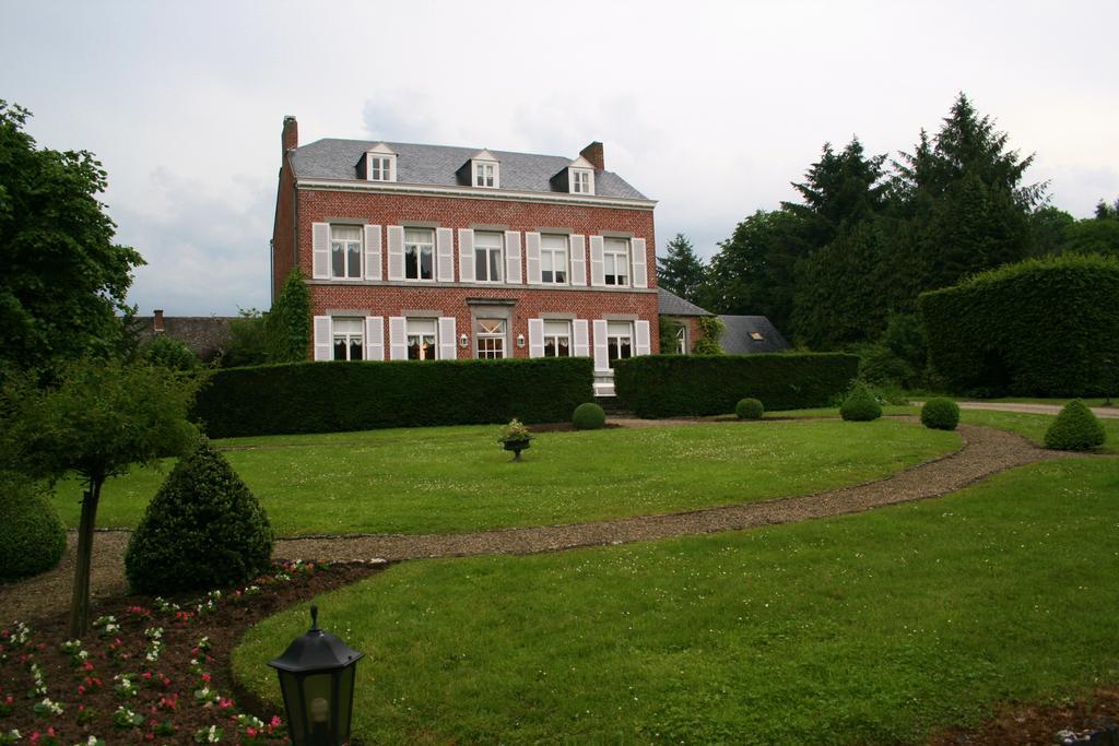 La Regie De Franc-Waret Villa Eksteriør bilde